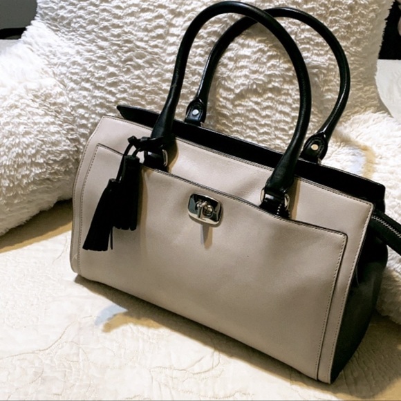 Coach Handbags - Coach bag